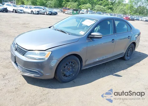 2014 Volkswagen Jetta 1.8T Se from USA, damaged, VIN 3VWD17AJ5EM260541